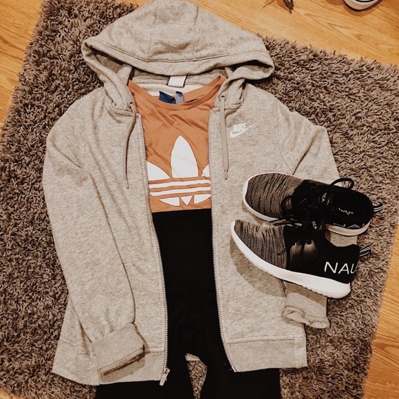 Meet your Posher, Sofia - Picture 5 of 6